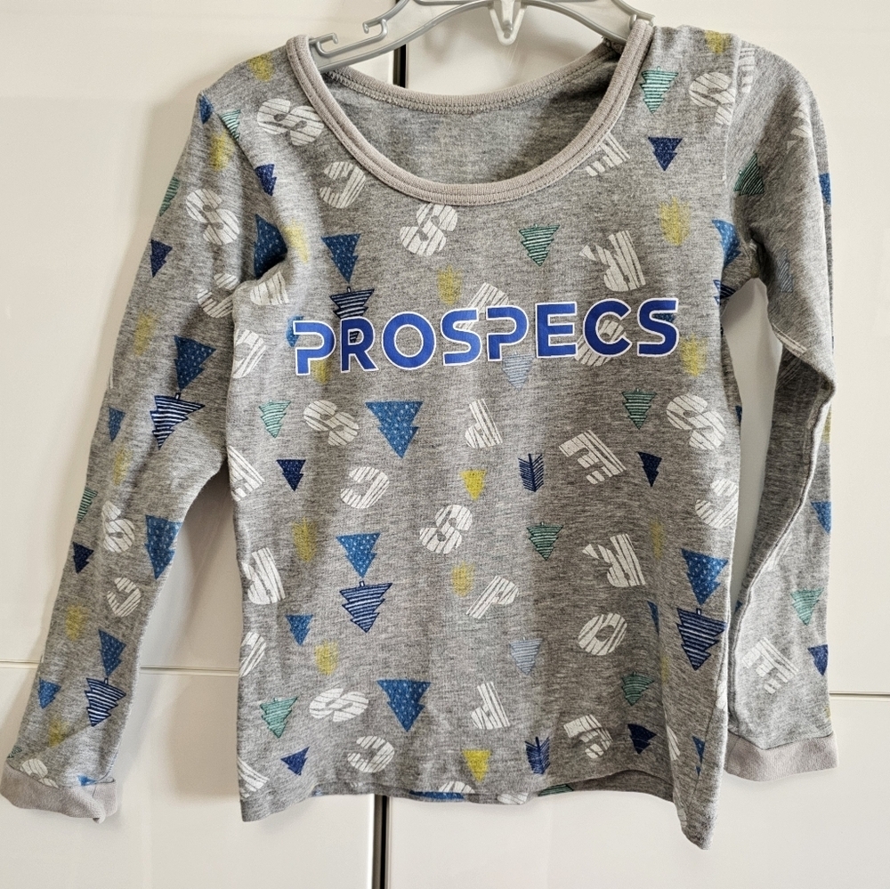 ✨ 3/$10✨ Boys Long Sleeve Printer Winter Top